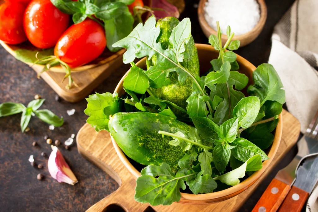 Urban Horticulture: A Comprehensive Guide for City Populations 11 Vegetables indoors.